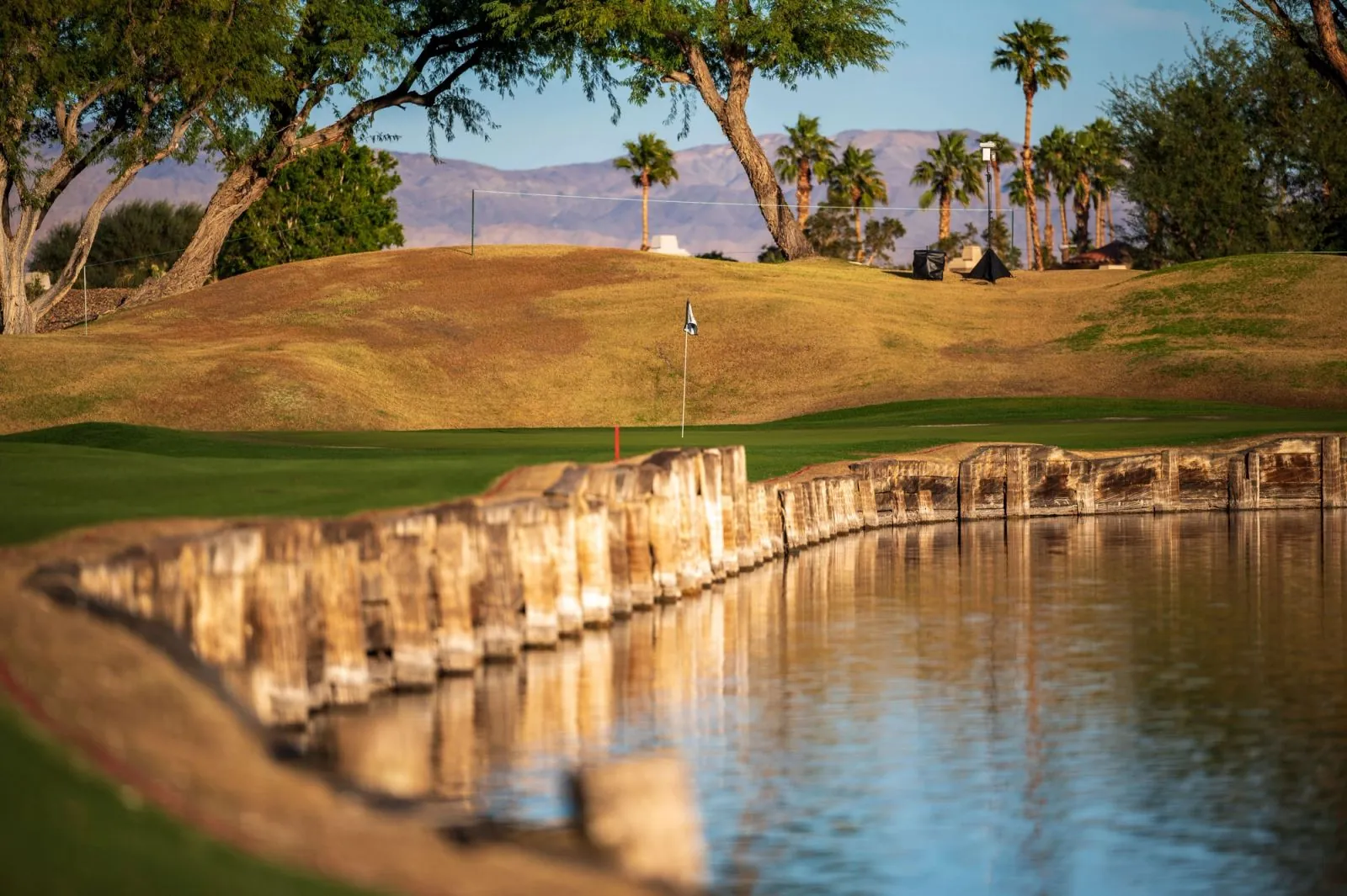 Water hazards around the turn at PGA West Stadium
